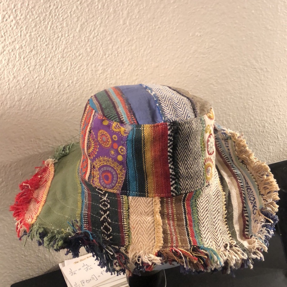 Hat - Picture 4 of 5